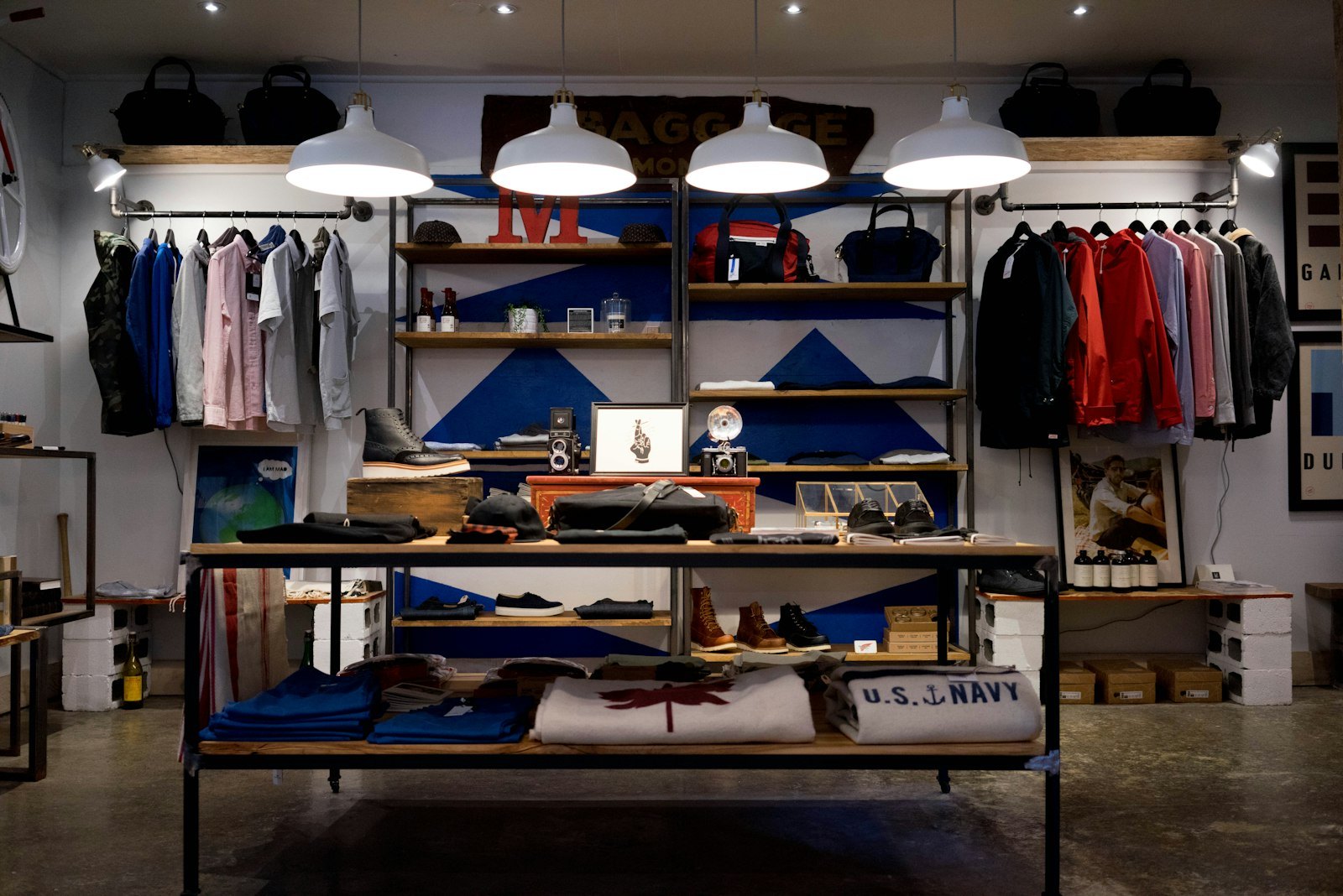 Retail sales-floor lighting and display circuits
